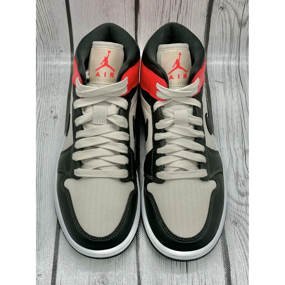 Nike Women's Air Jordan 1 Mid SE Newsprint Size 5.5 DQ6078‑100 - Picture 5 of 8